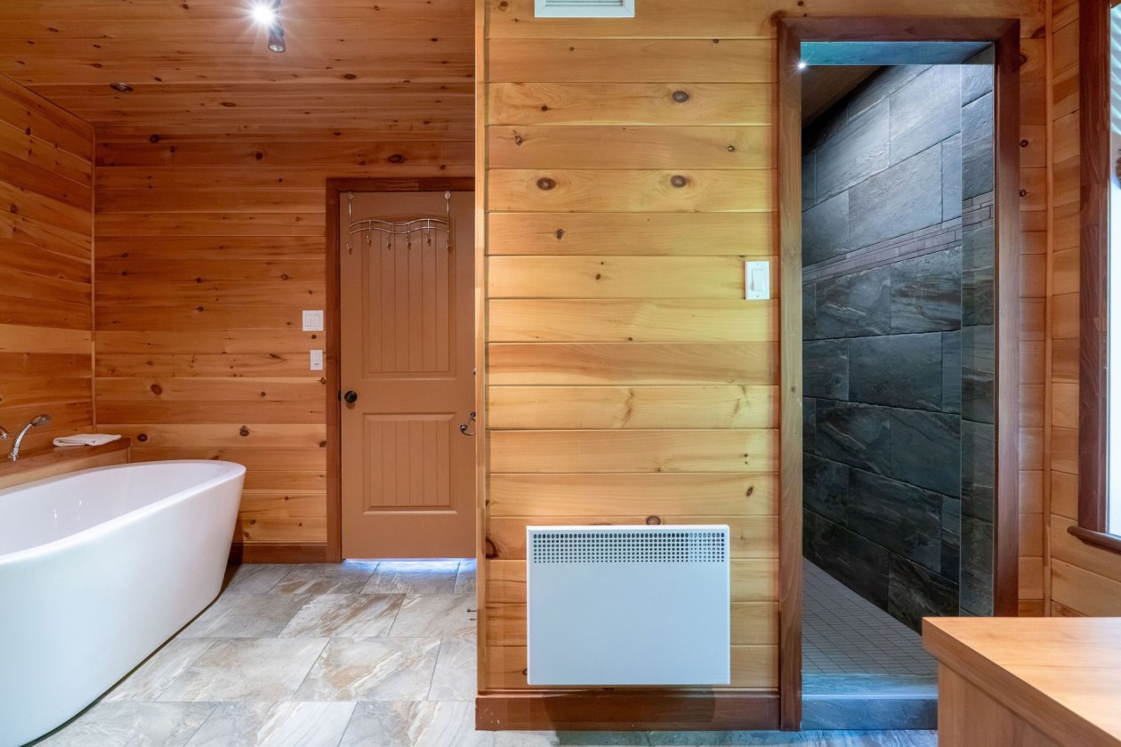 Salle de bains — 41 Ch. du Hameau, Petite-Rivière-Saint-François