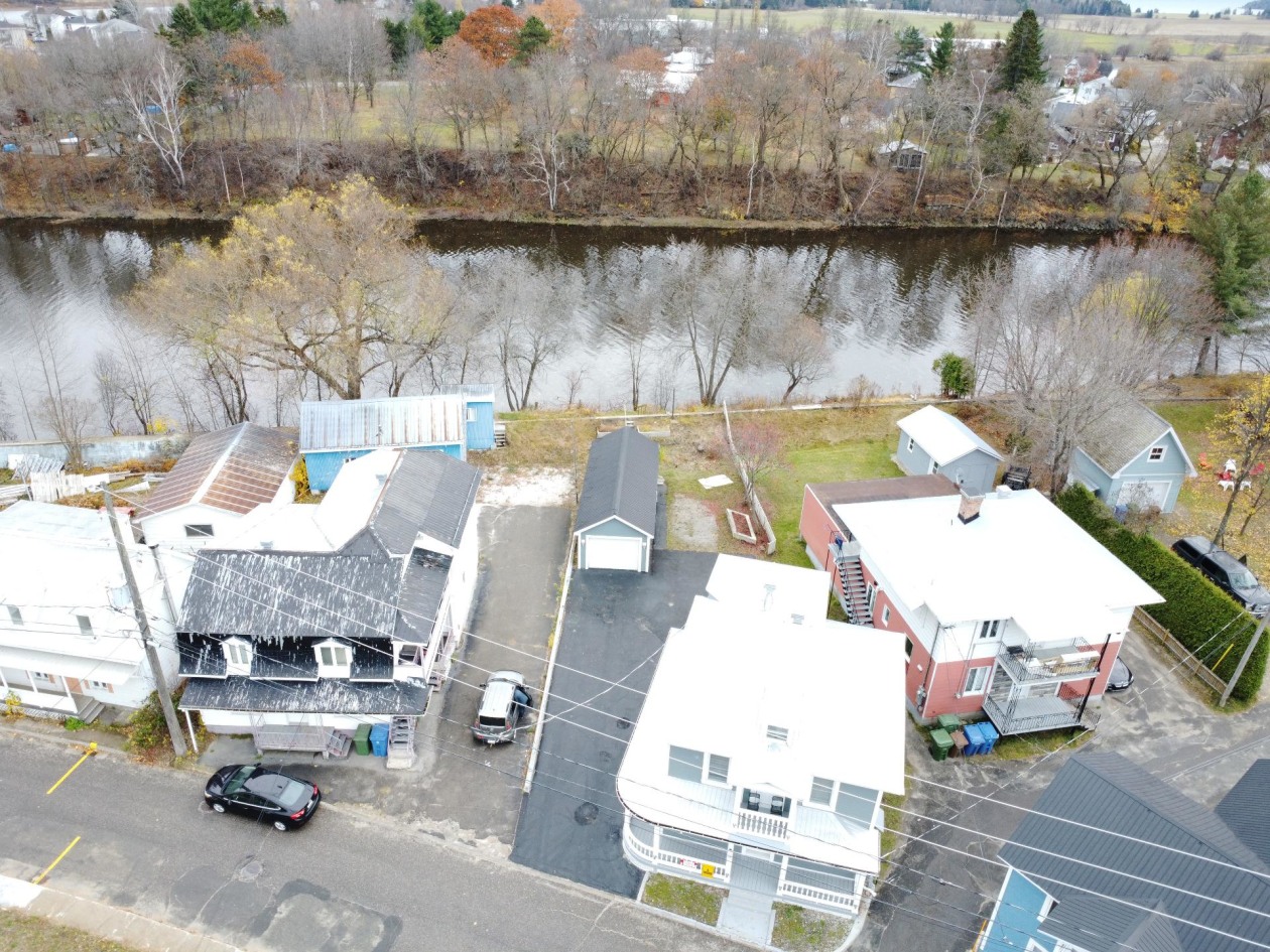 Photo aérienne — 102 - 104 Rue St-Joseph, Baie-Saint-Paul