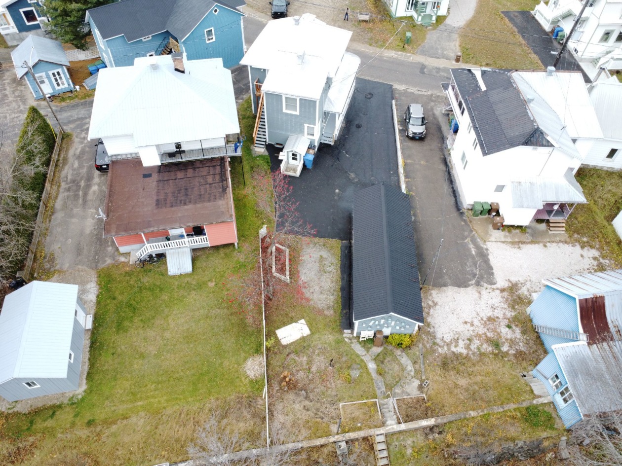 Photo aérienne — 102 - 104 Rue St-Joseph, Baie-Saint-Paul
