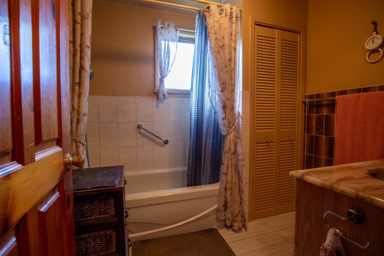 Salle de bains — 62 Rue Principale, Notre-Dame-des-Monts