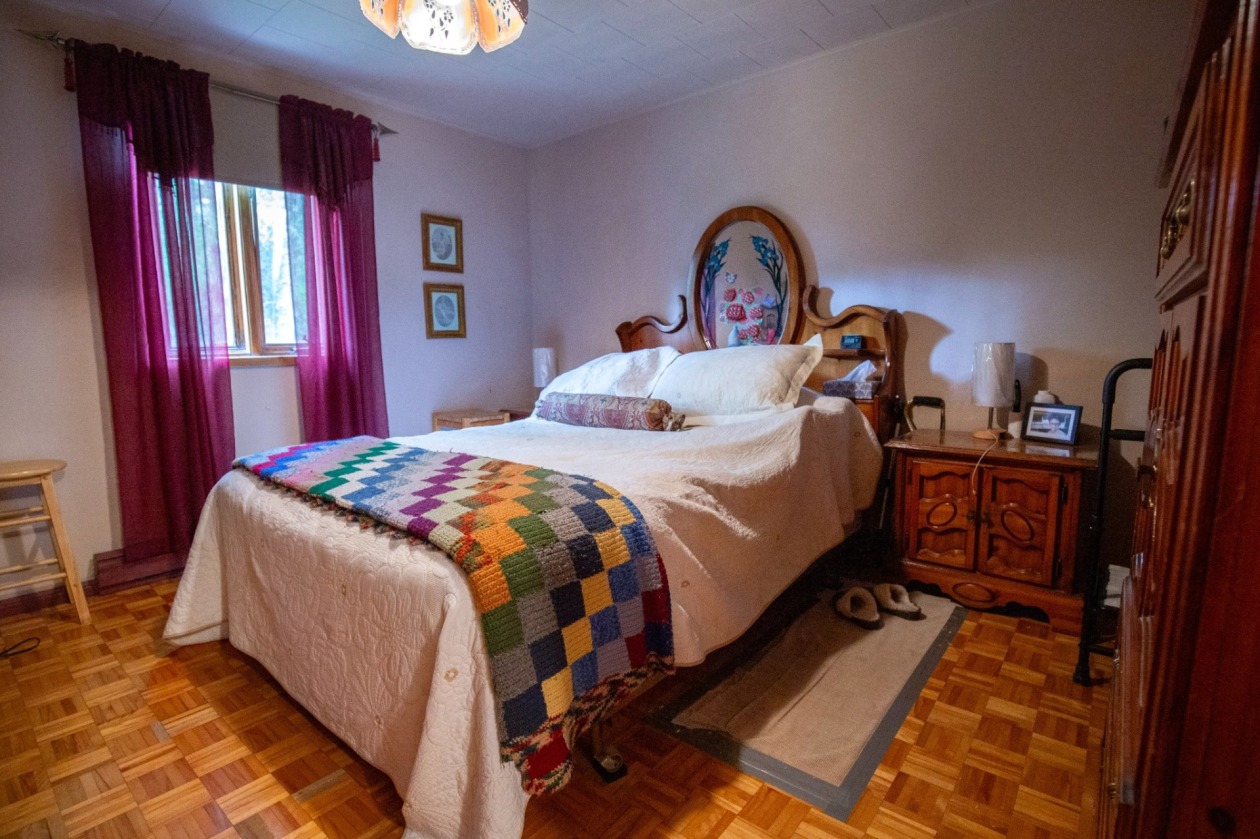 Chambre à coucher principale — 62 Rue Principale, Notre-Dame-des-Monts