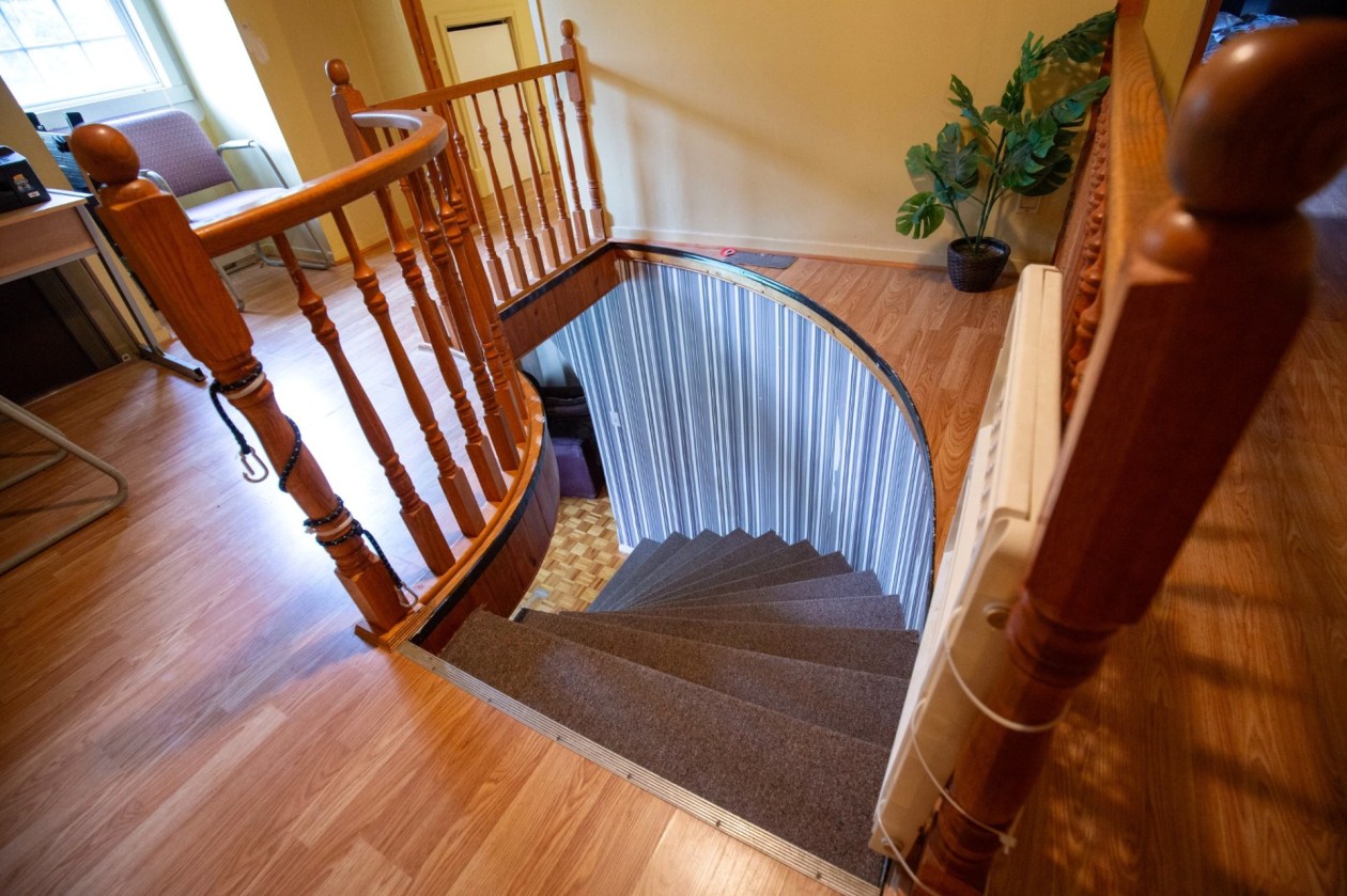 Escalier — 62 Rue Principale, Notre-Dame-des-Monts