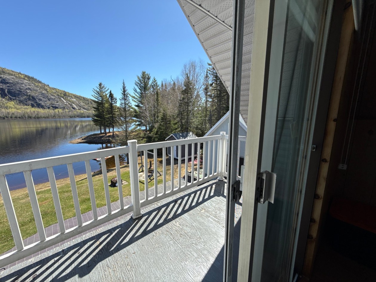 Balcon — 1 Ch. du Lac de la Rivière Noire, Mont-Élie