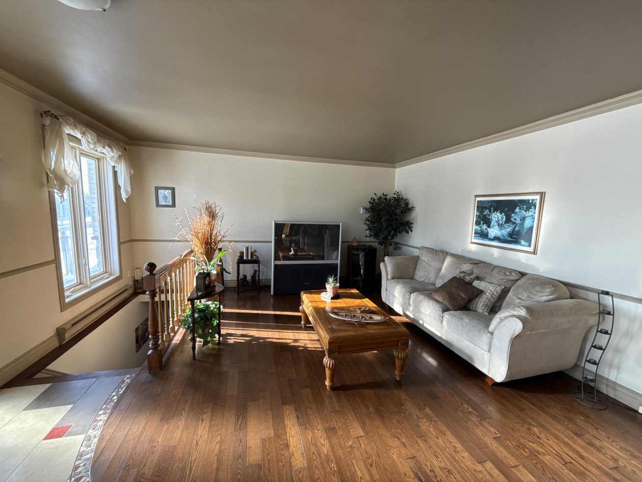 Salon — 341 Ch. de La Baleine, L'Isle-aux-Coudres