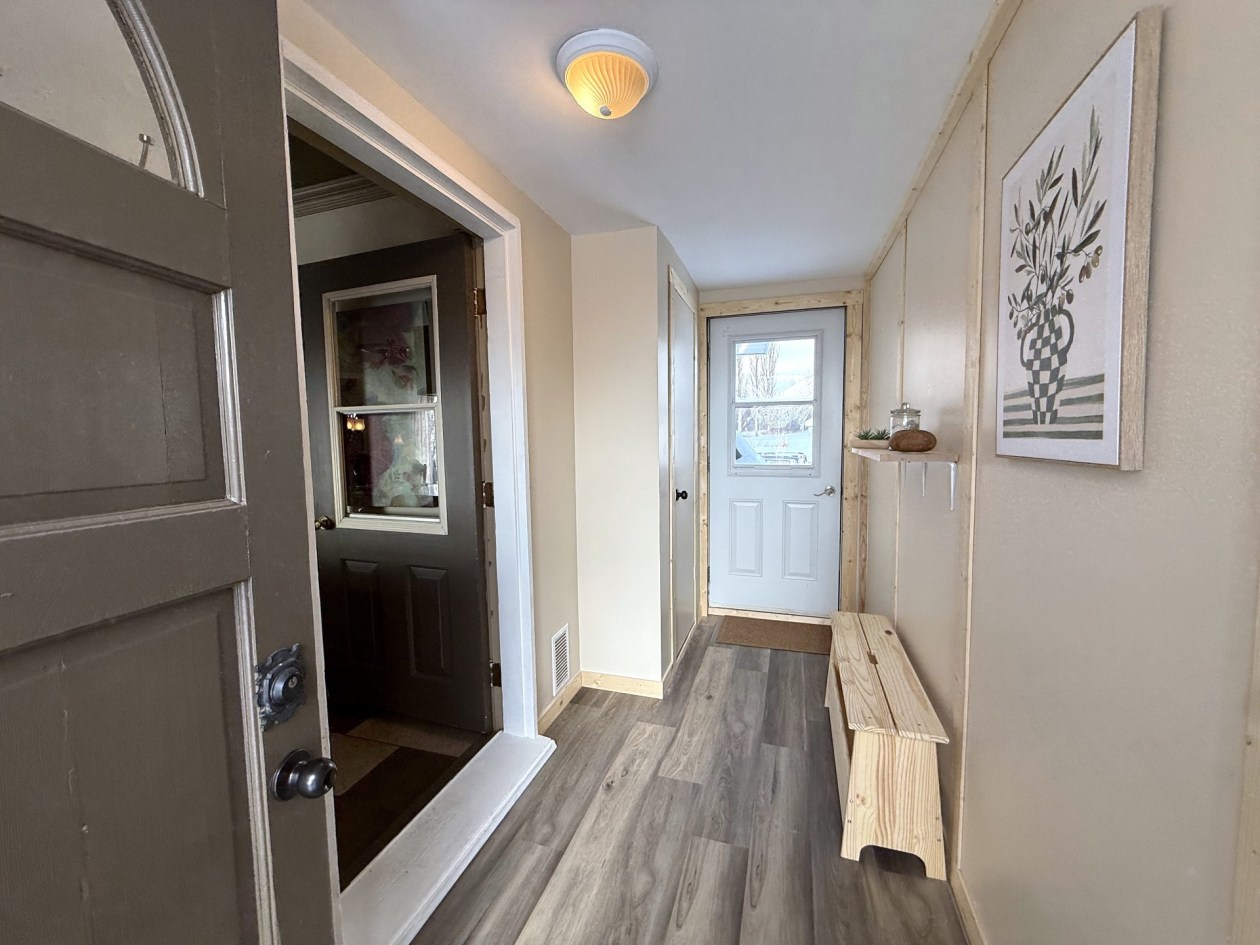 Hall d'entrée — 341 Ch. de La Baleine, L'Isle-aux-Coudres