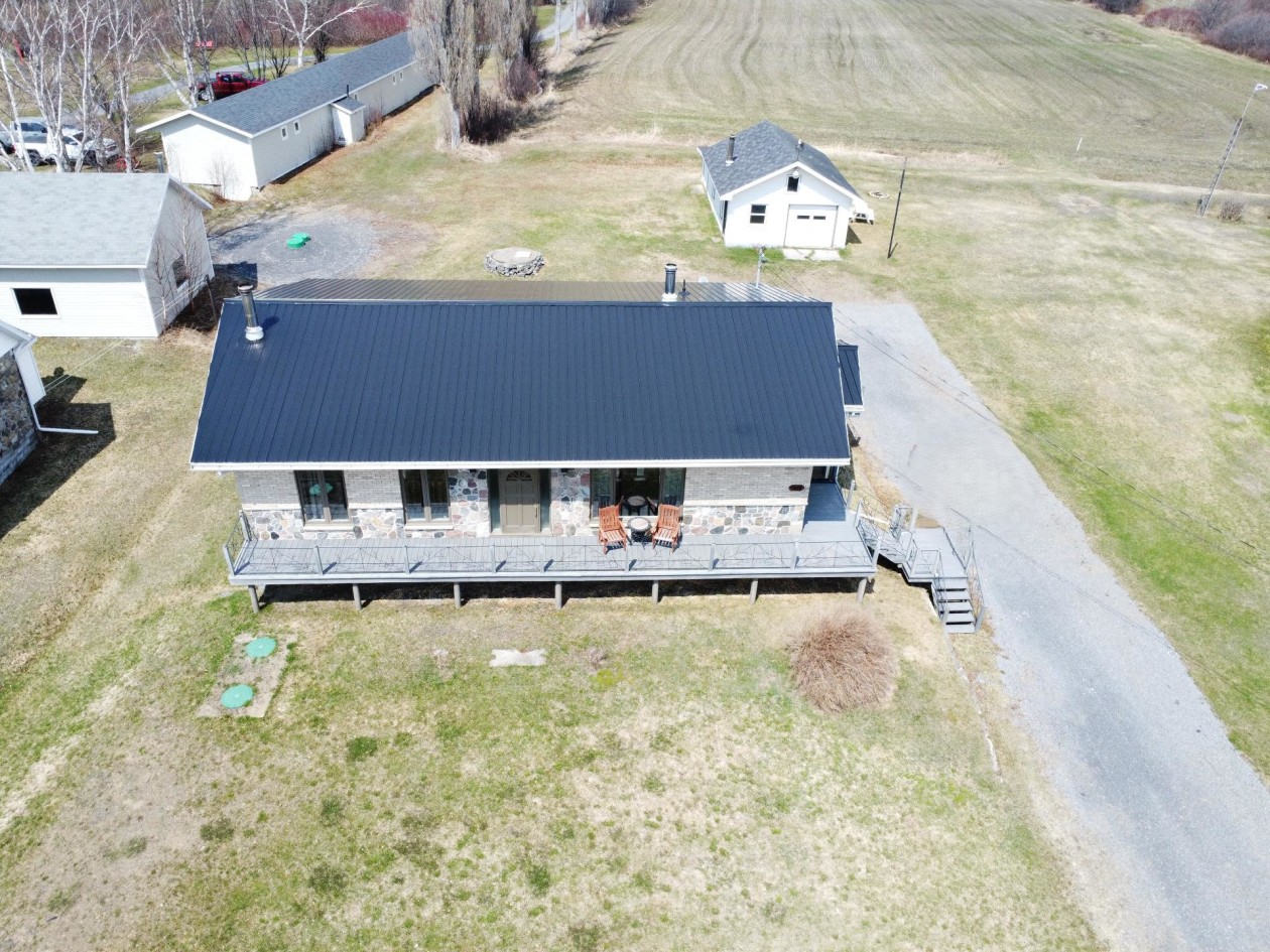 Façade — 341 Ch. de La Baleine, L'Isle-aux-Coudres
