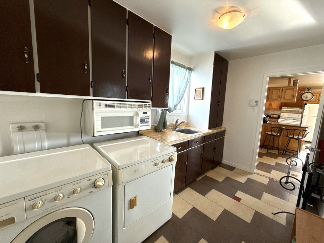 Salle de lavage — 341 Ch. de La Baleine, L'Isle-aux-Coudres