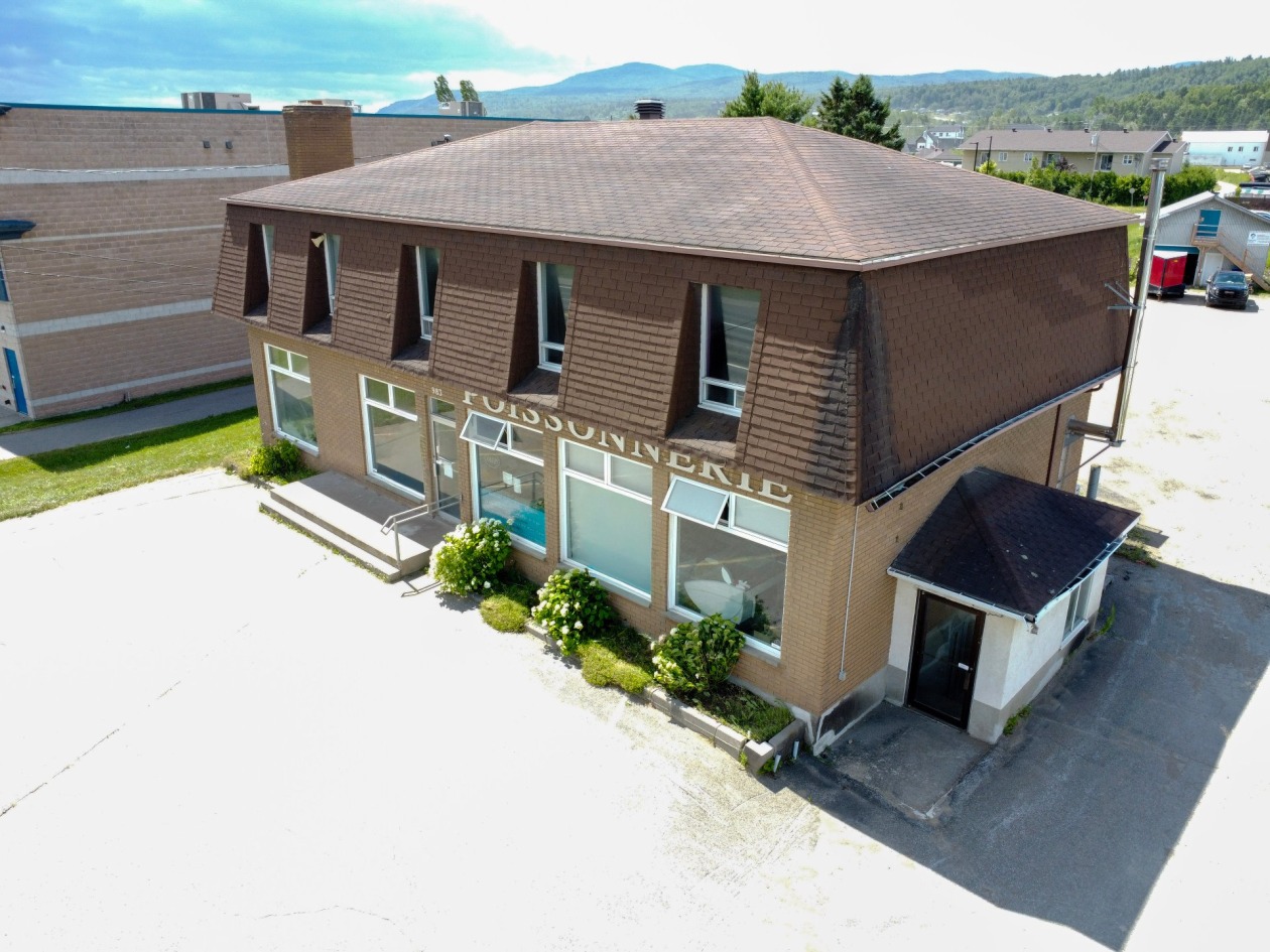 Façade — 983 - 985 Boul. Monseigneur-De Laval, Baie-Saint-Paul