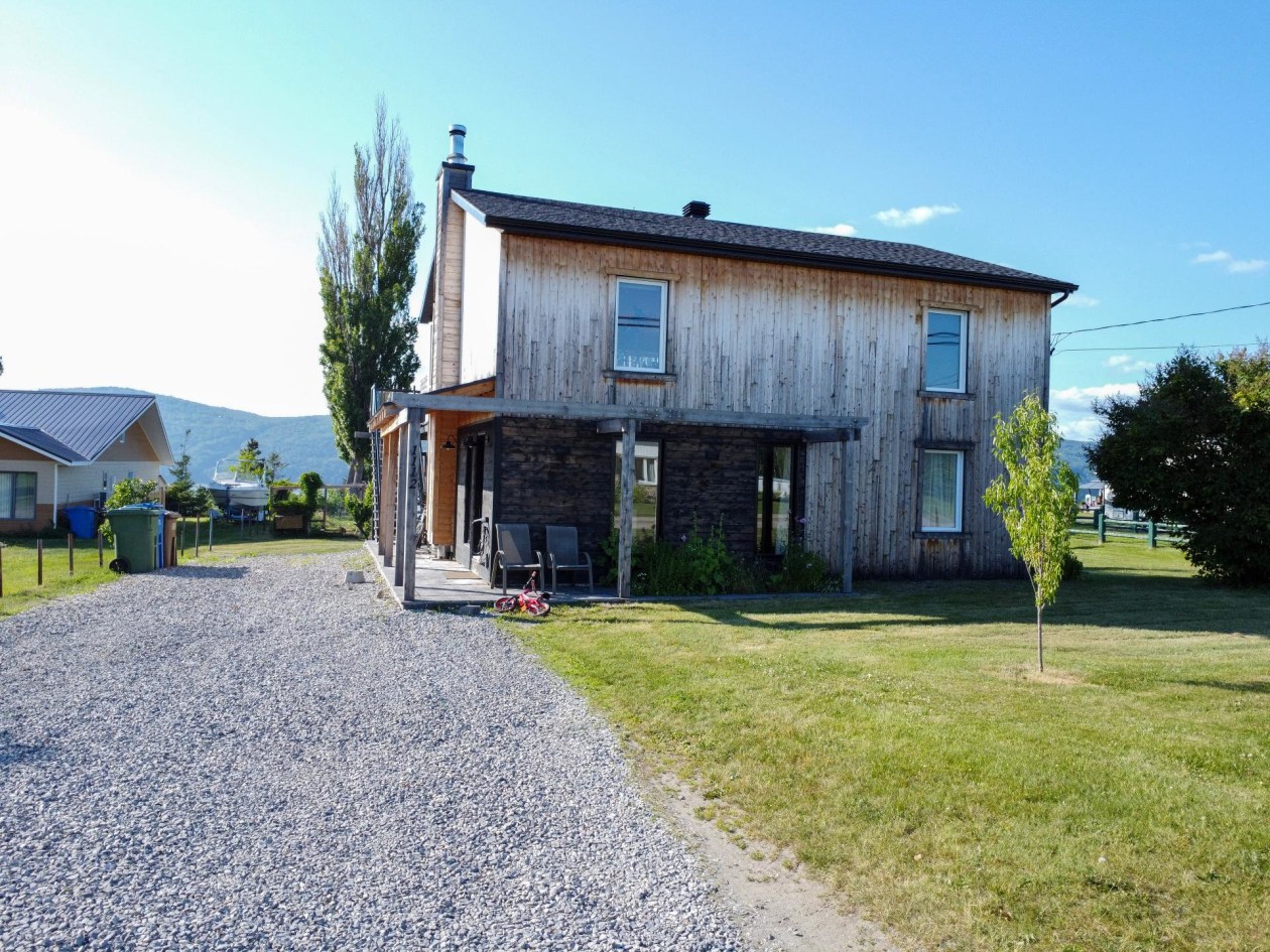 Façade — 1112 Ch. des Coudriers, L'Isle-aux-Coudres