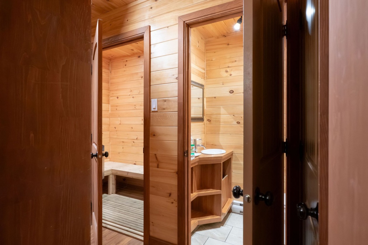Corridor — 41 Ch. du Hameau, Petite-Rivière-Saint-François