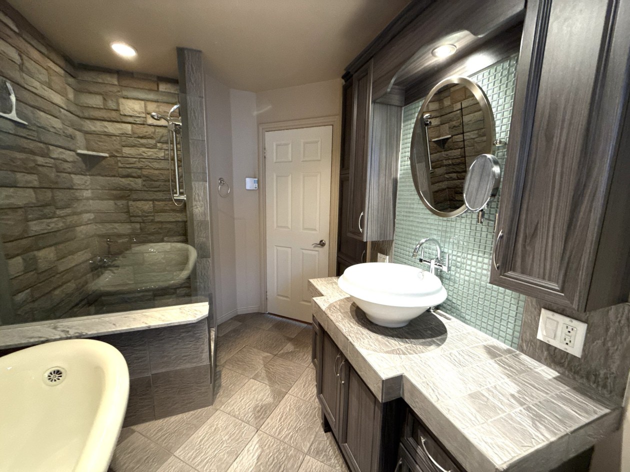 Salle de bains — 962Z - 962BZ, Petite-Rivière-Saint-François