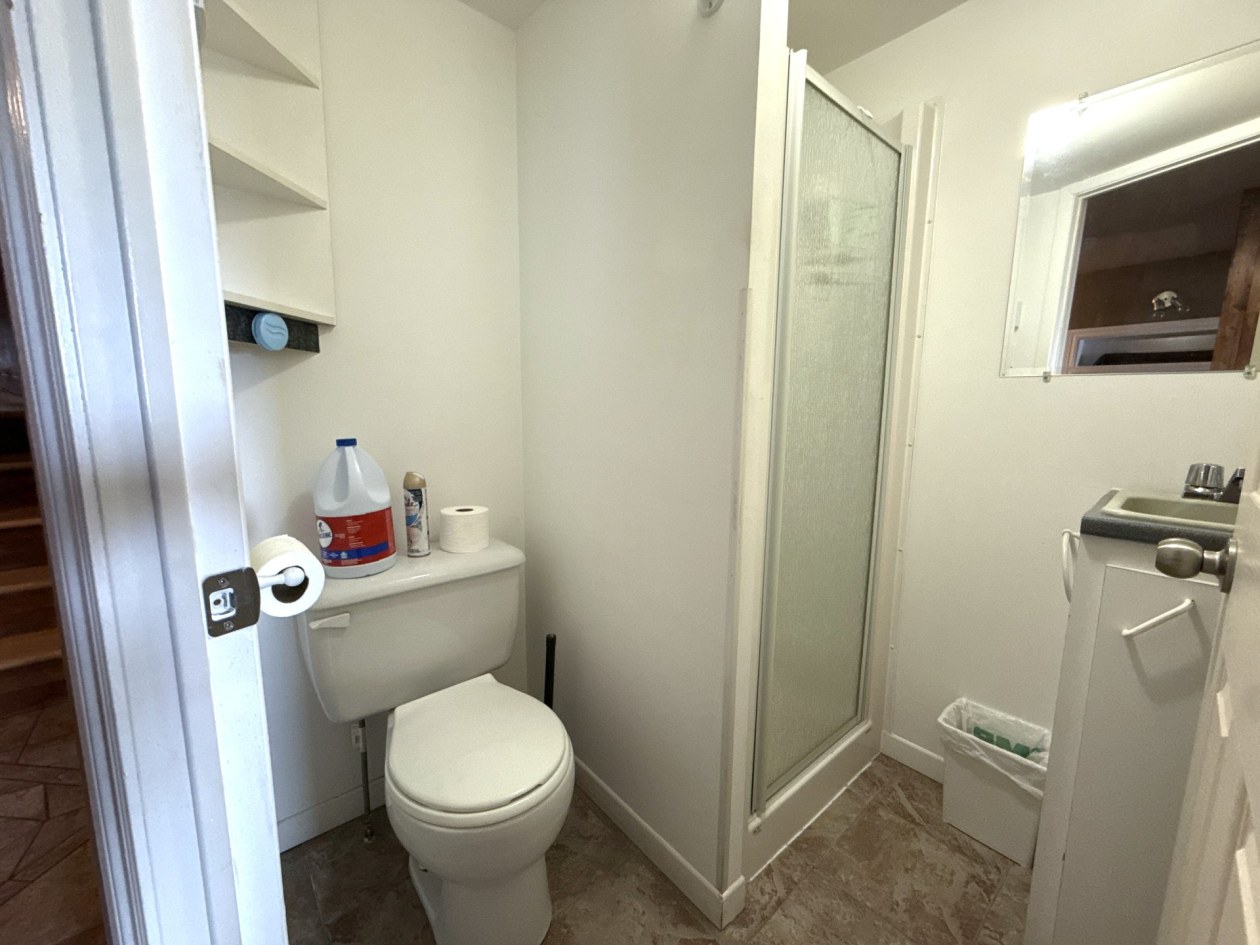Salle de bains — 962 - 962B Rue Principale, Petite-Rivière-Saint-François