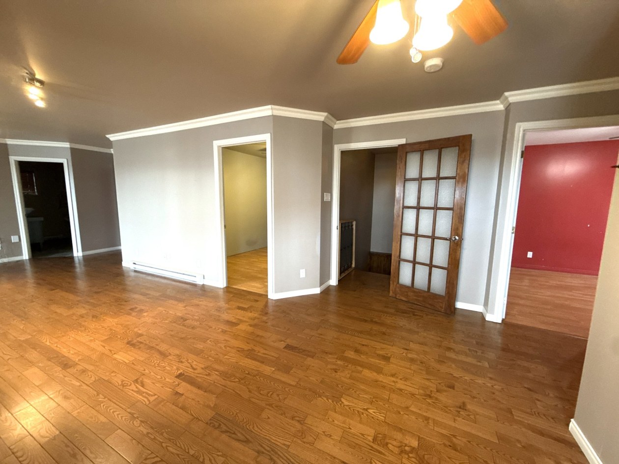 Hall d'entrée — 962 - 962B Rue Principale, Petite-Rivière-Saint-François