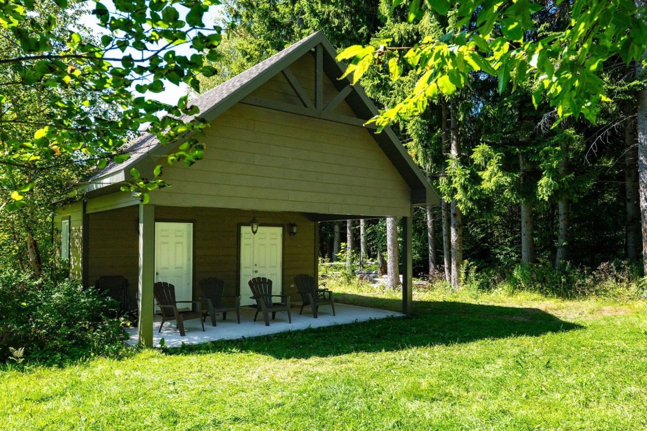 Remise — 41 Ch. du Hameau, Petite-Rivière-Saint-François