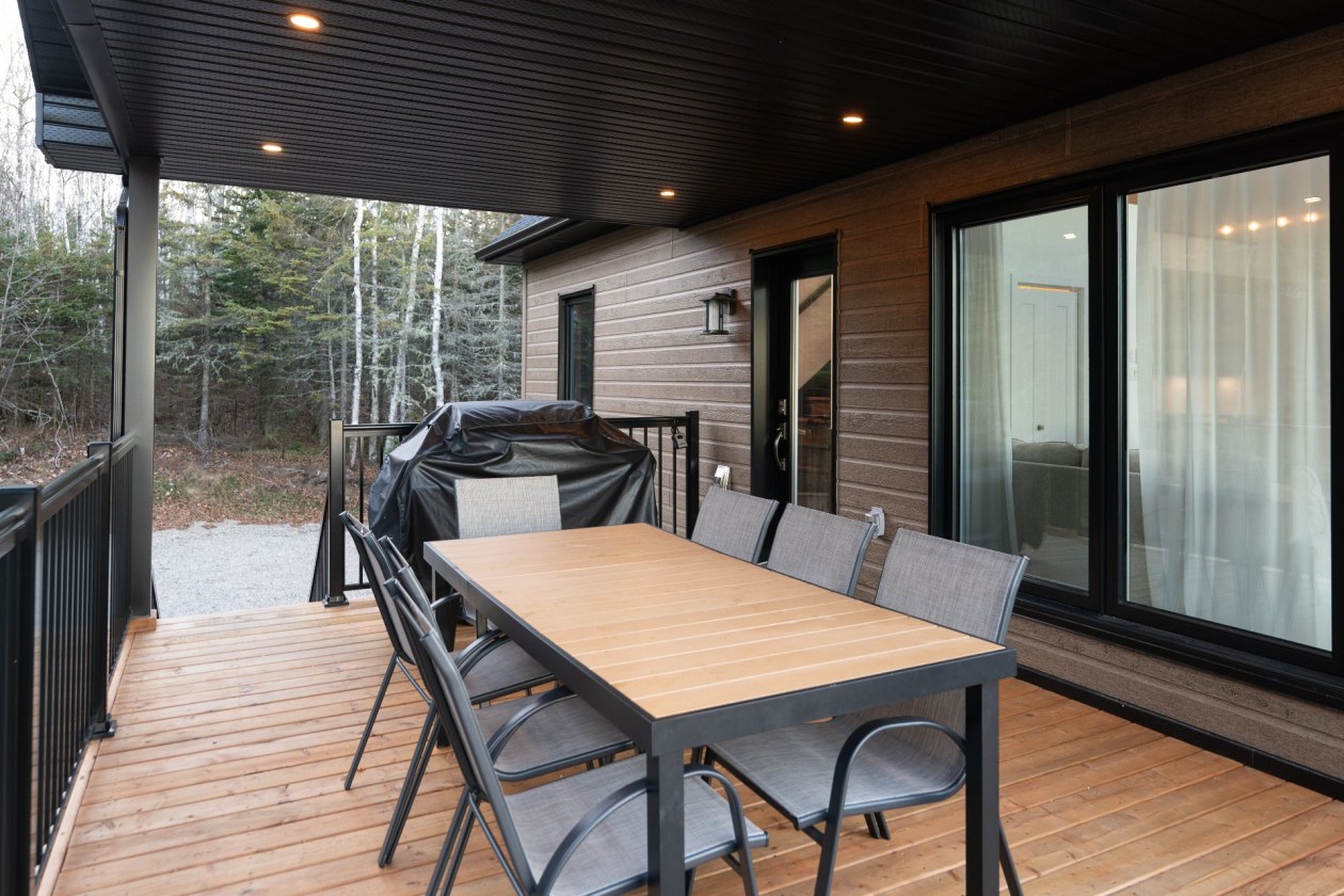 Terrasse — 70 Ch. de la Seigneurie, Les Éboulements