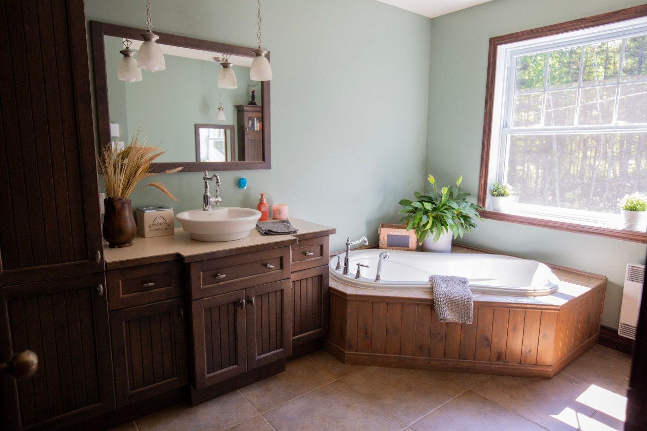 Salle de bains — 6 Rg du Ruisseau-des-Frênes, La Malbaie
