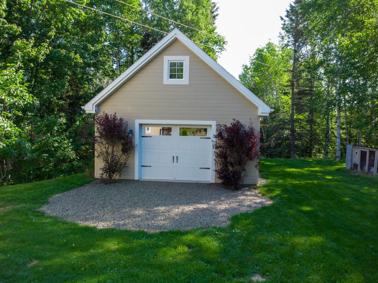 Garage — 6 Rg du Ruisseau-des-Frênes, La Malbaie