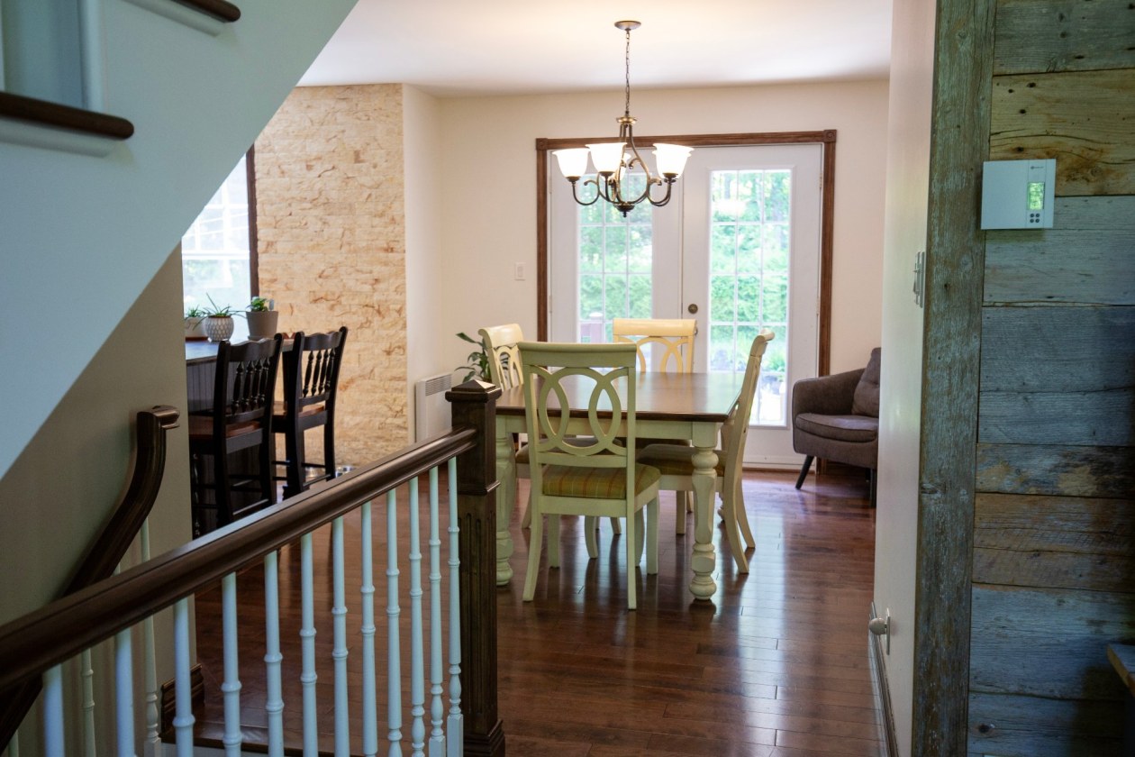 Salle à manger — 6 Rg du Ruisseau-des-Frênes, La Malbaie