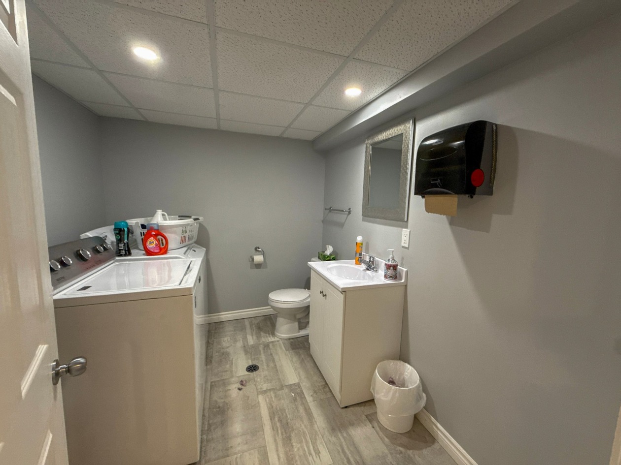 Salle d'eau — 150 - 150A Route 170, L'Anse-Saint-Jean