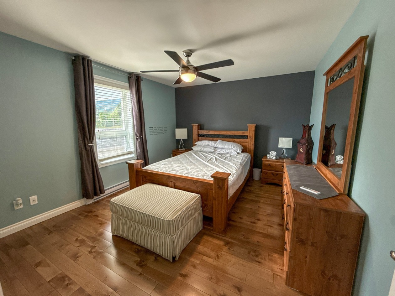 Chambre à coucher principale — 150 - 150A Route 170, L'Anse-Saint-Jean