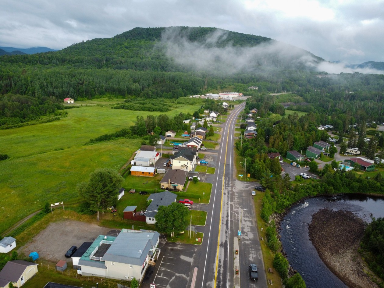 Photo aérienne — 150 - 150A Route 170, L'Anse-Saint-Jean