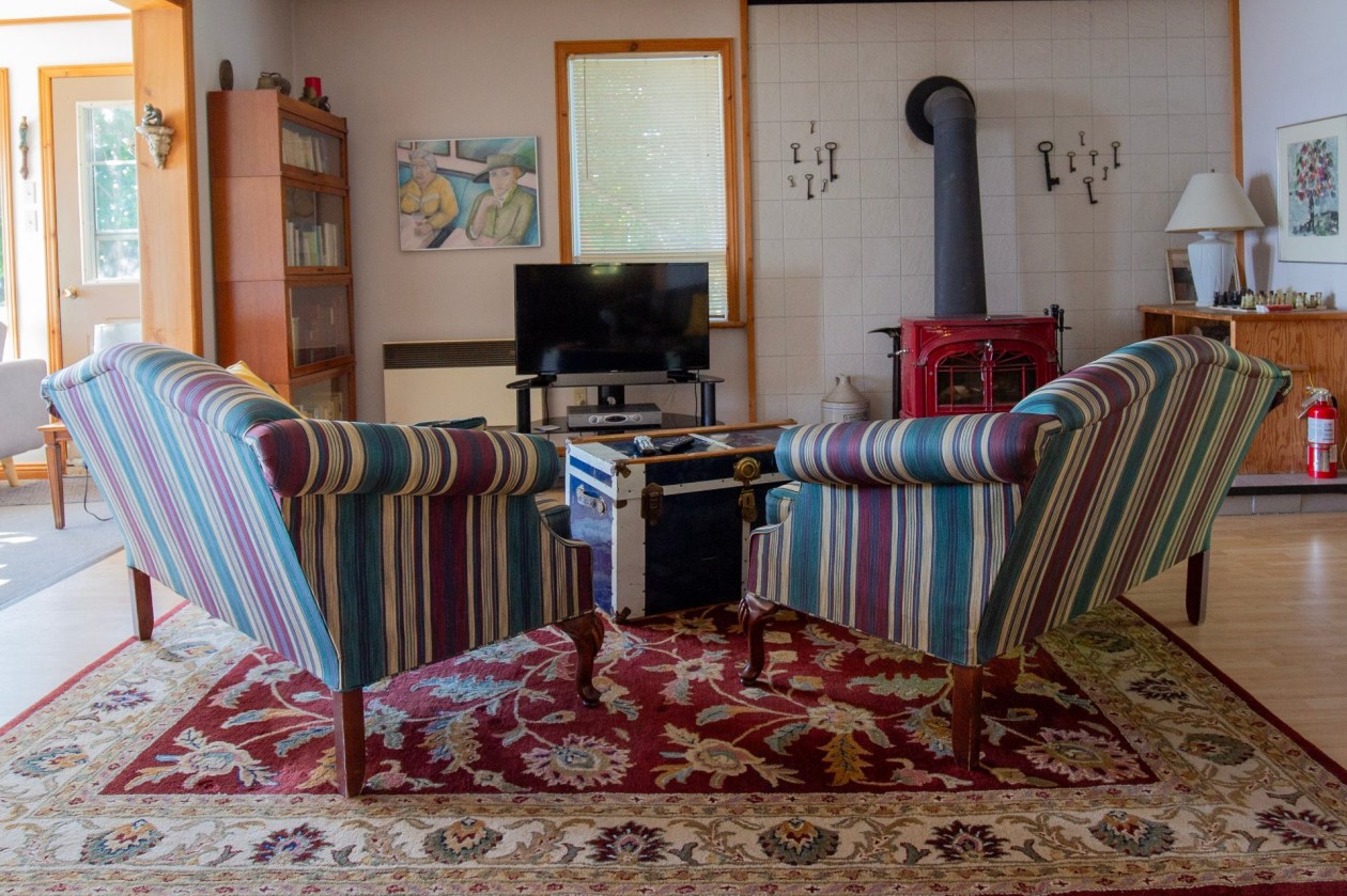Salon — 159 Rue des Saules, Les Éboulements