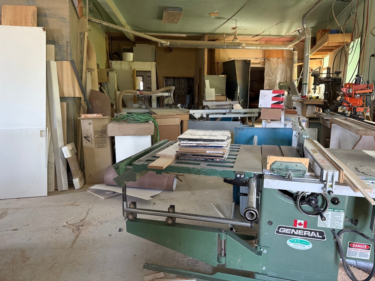 Atelier — 1110 - 1112 Ch. du Golf, La Malbaie