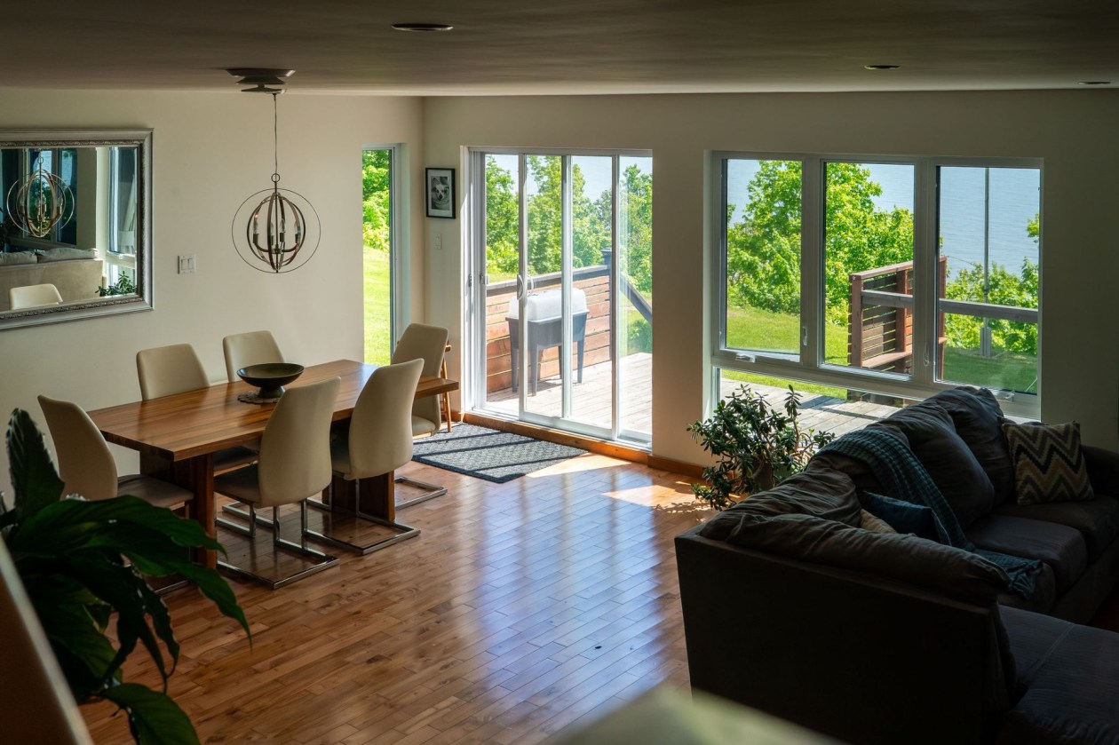 Salle à manger — 495-1Z - 495-33Z, Petite-Rivière-Saint-François