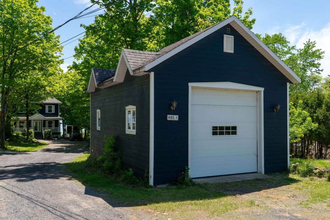 Garage — 495-1Z - 495-33Z, Petite-Rivière-Saint-François