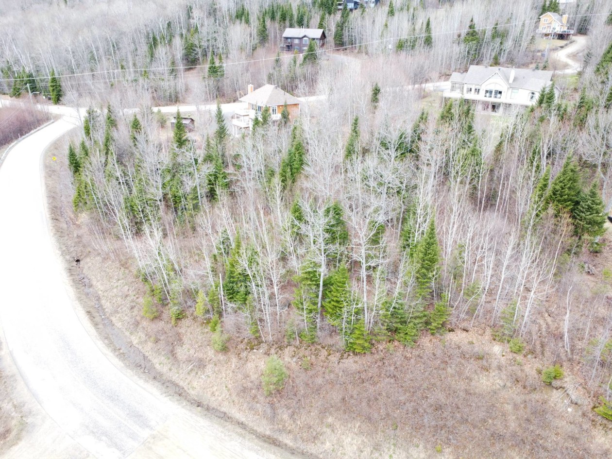 Terrain — Ch. du Plateau, Petite-Rivière-Saint-François