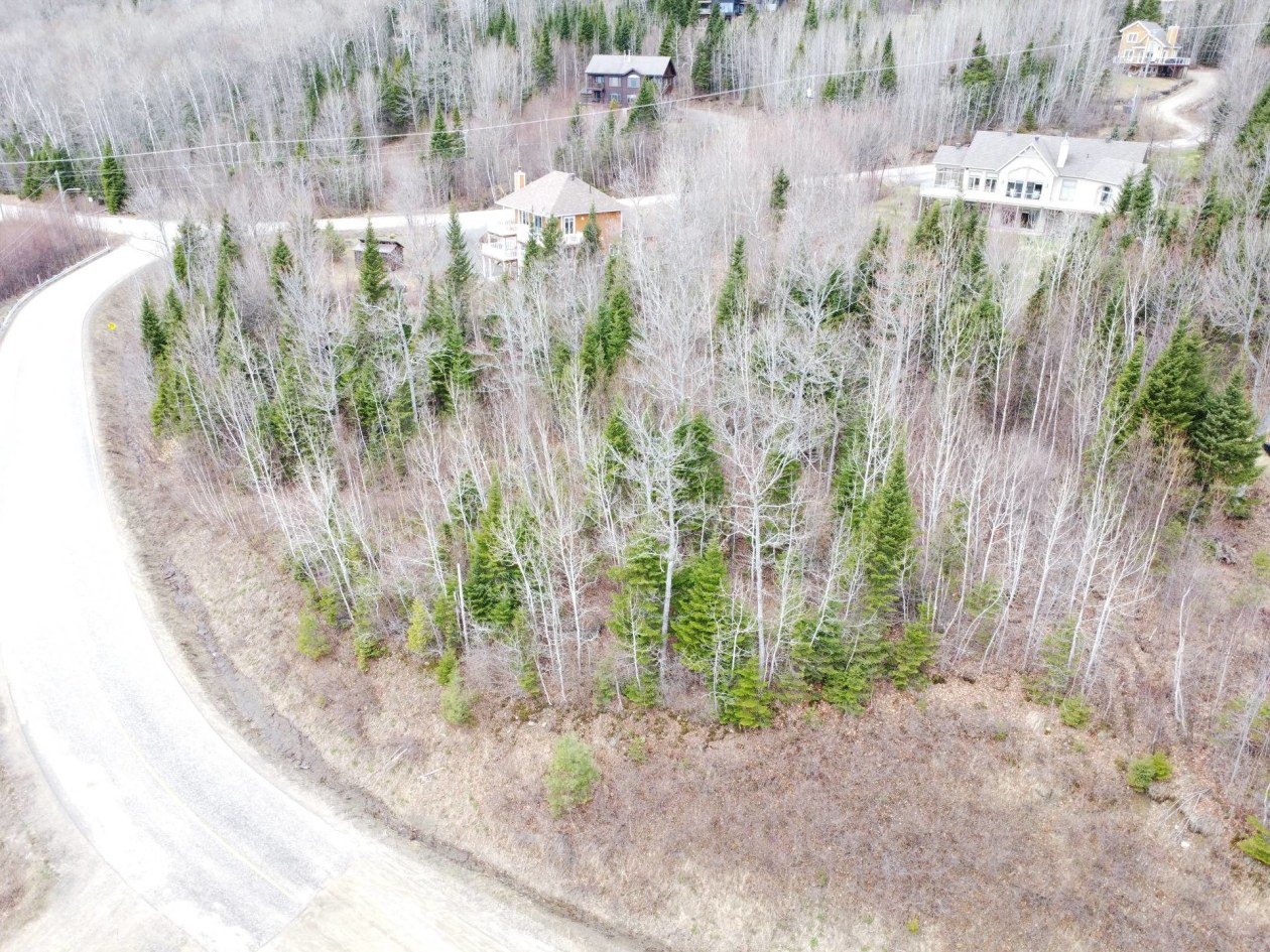 Terrain — Ch. du Plateau, Petite-Rivière-Saint-François