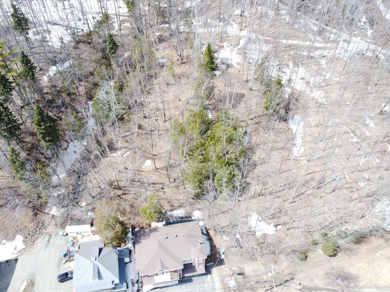 Photo aérienne — 962 - 962B Rue Principale, Petite-Rivière-Saint-François