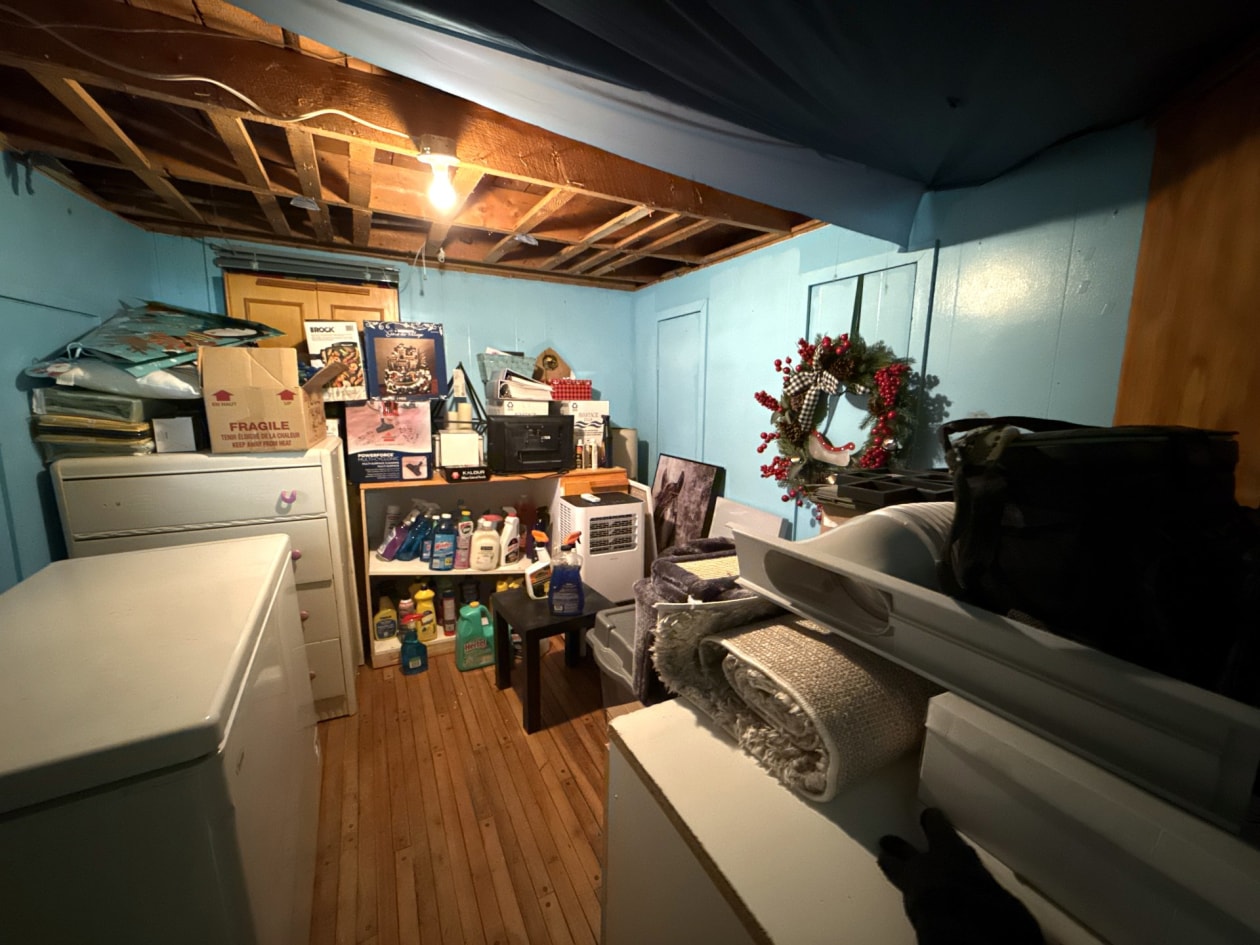 Bureau — 962 - 962B Rue Principale, Petite-Rivière-Saint-François