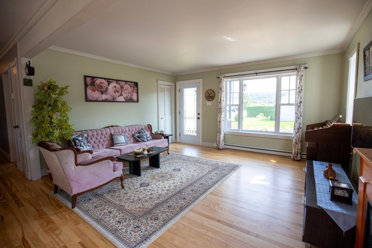 Salon — 52 Rue des Champs, La Malbaie