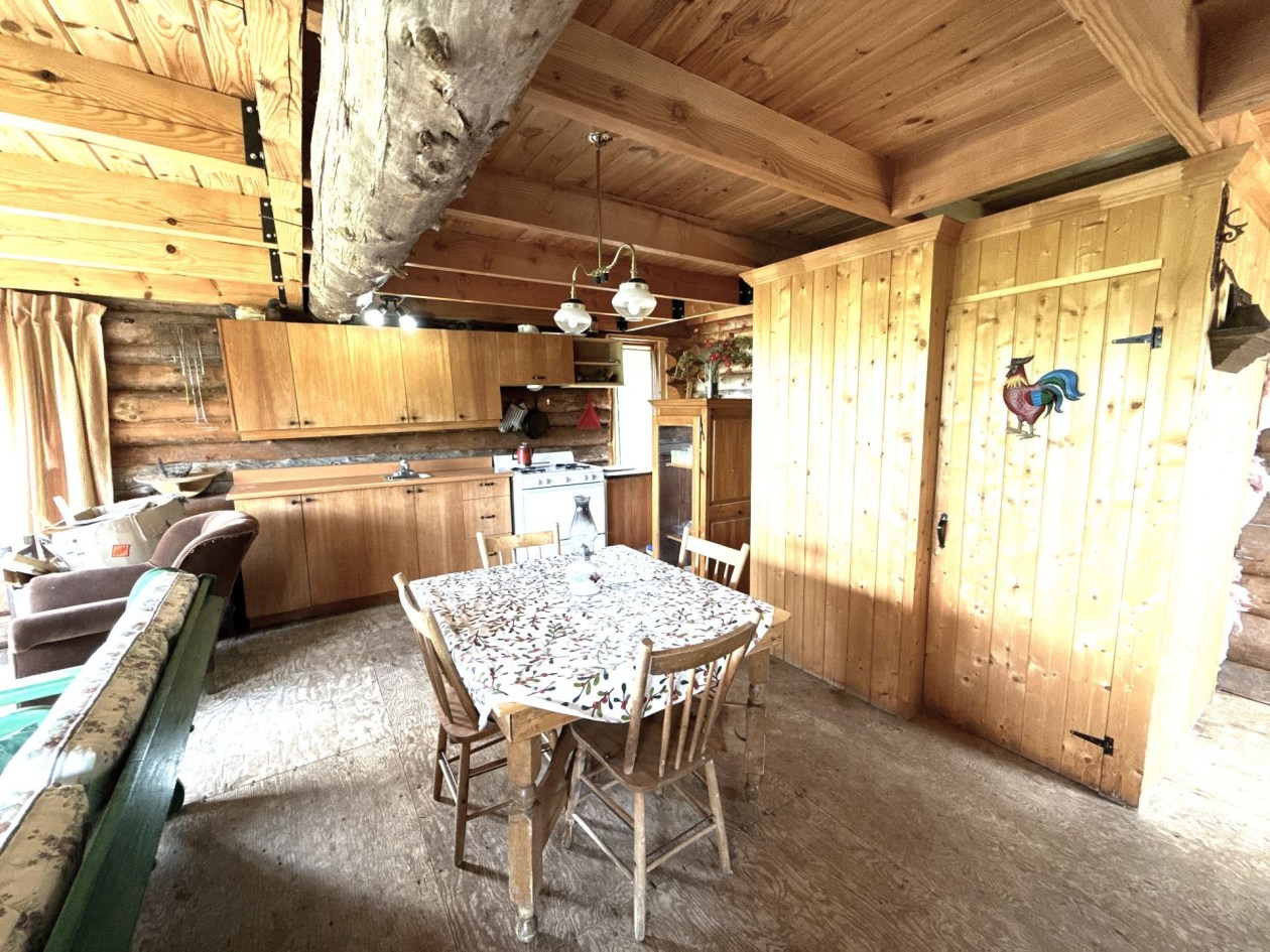 Salle à manger — 1 Rg St-Joseph, La Malbaie