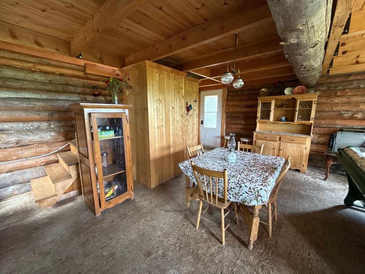 Salle à manger — 1 Rg St-Joseph, La Malbaie
