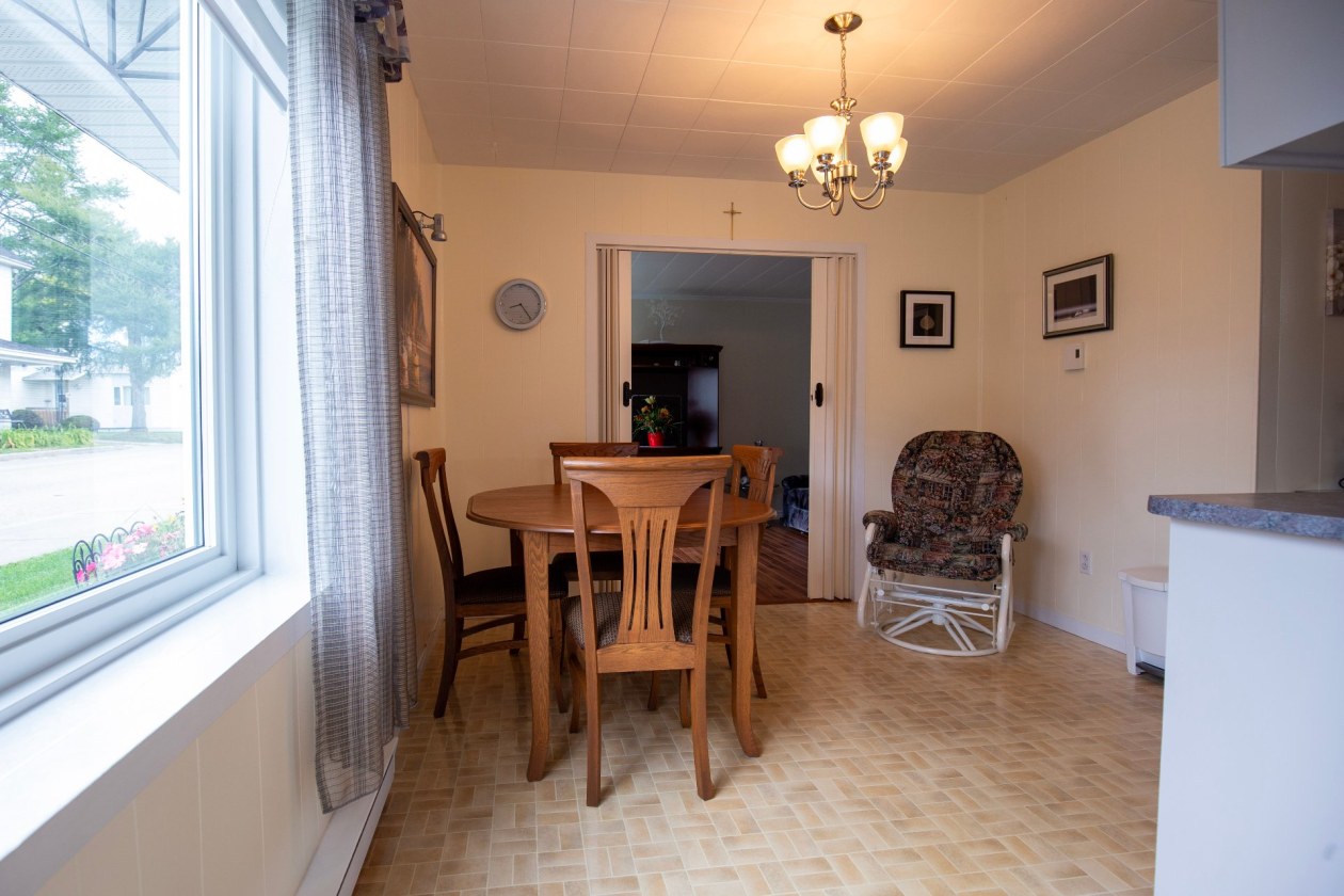 Salle à manger — 70 - 72 Rue Ste-Anne, Baie-Saint-Paul