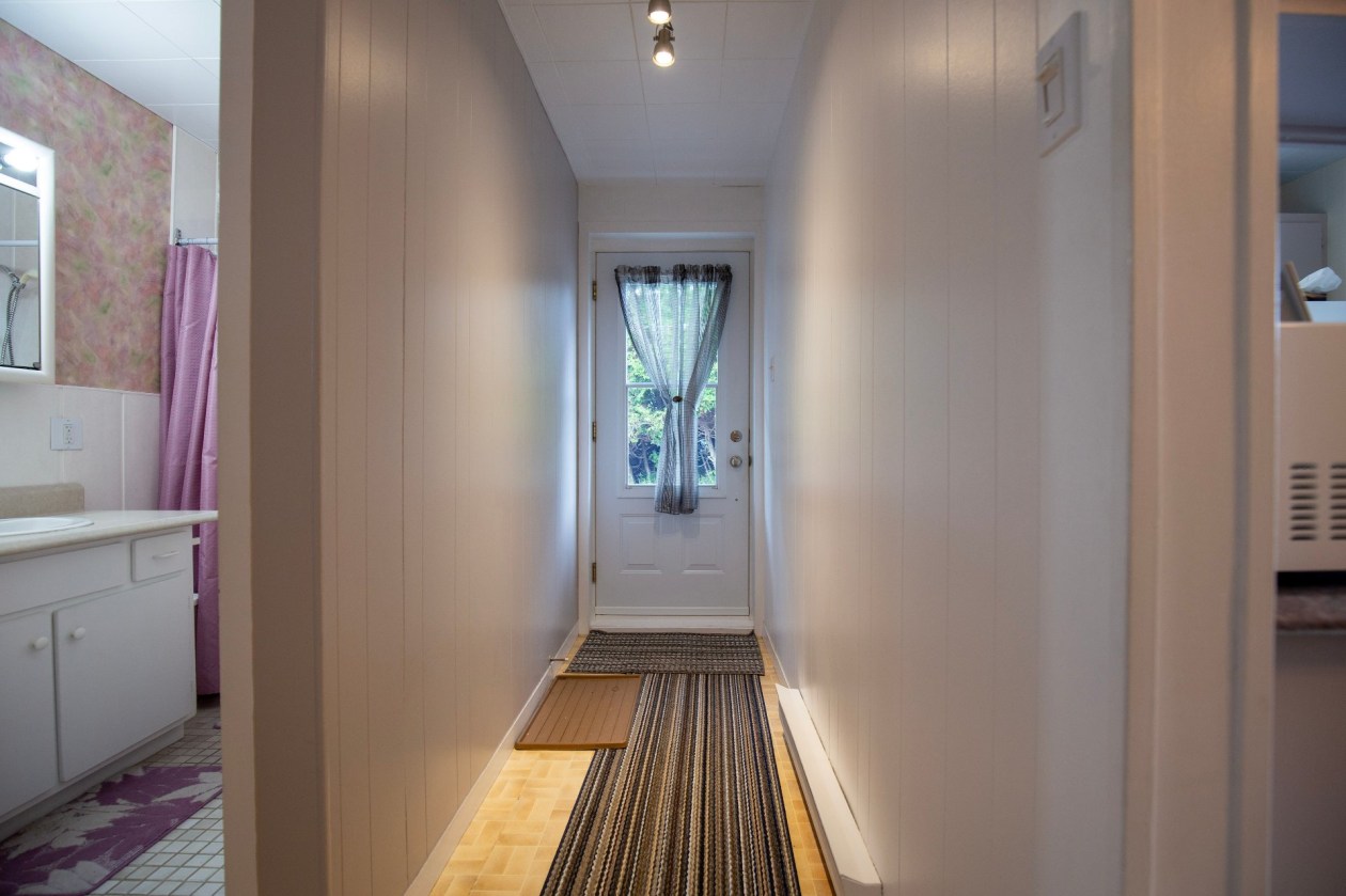 Hall d'entrée — 70 - 72 Rue Ste-Anne, Baie-Saint-Paul