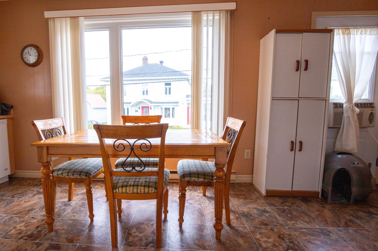 Salle à manger — 70 - 72 Rue Ste-Anne, Baie-Saint-Paul