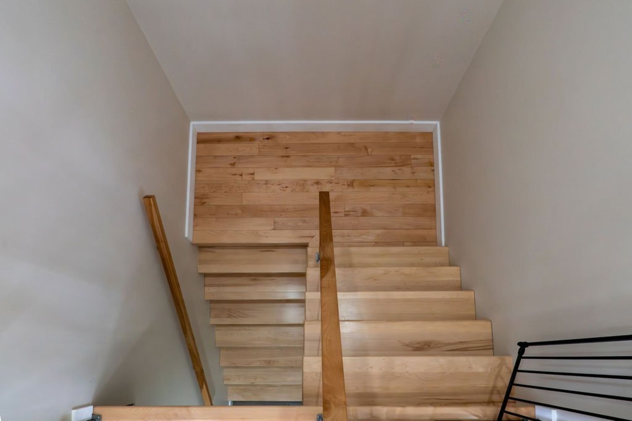 Escalier — 13 Ch. de la Seigneurie, Les Éboulements