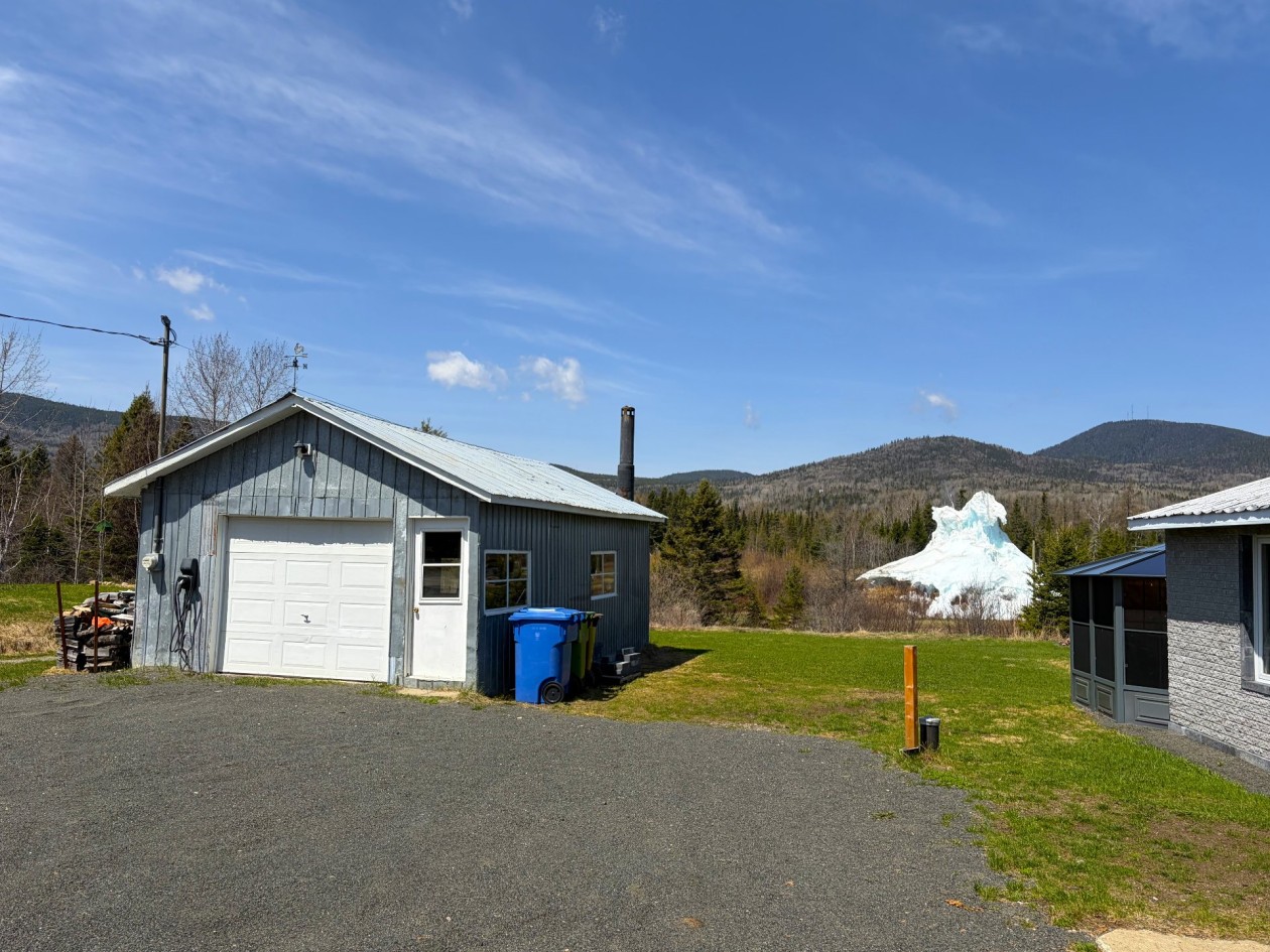 Garage — 543 Ch. des Loisirs, La Malbaie