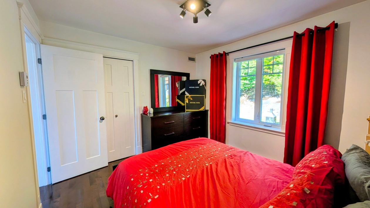 Chambre à coucher — 171 Rue de Lucerne, Sainte-Brigitte-de-Laval