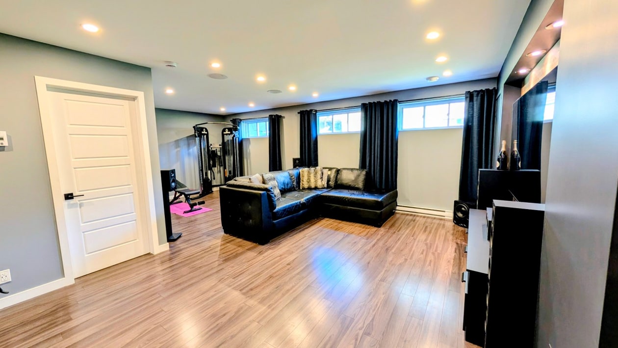 Salle familiale — 171 Rue de Lucerne, Sainte-Brigitte-de-Laval