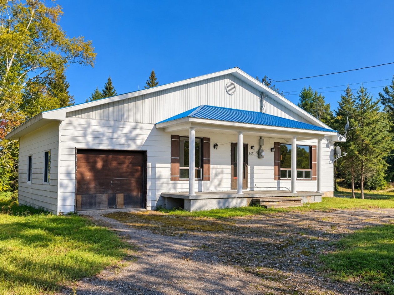 828, Rue Ste-Anne