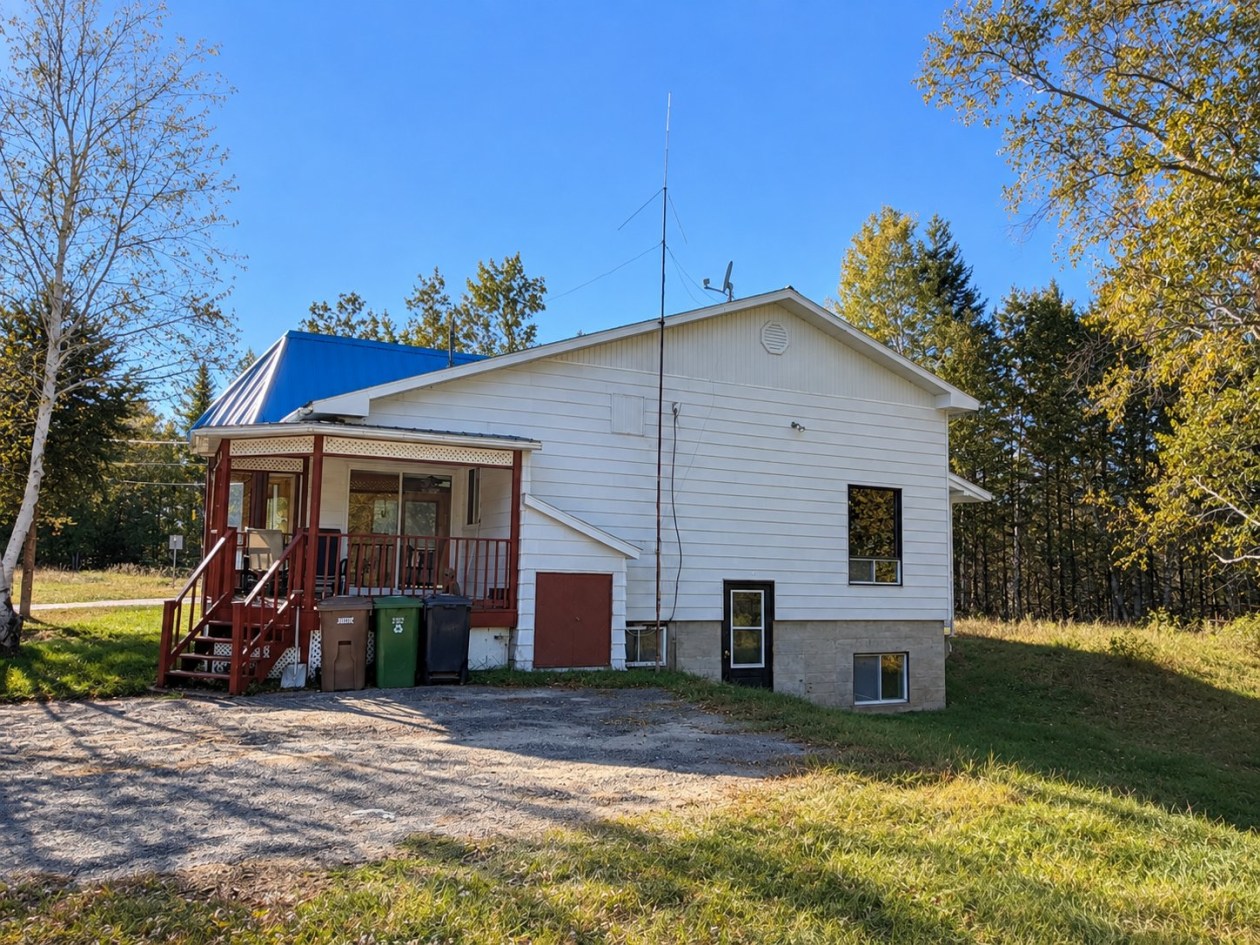 Extérieur — 828 Rue Ste-Anne, Nominingue