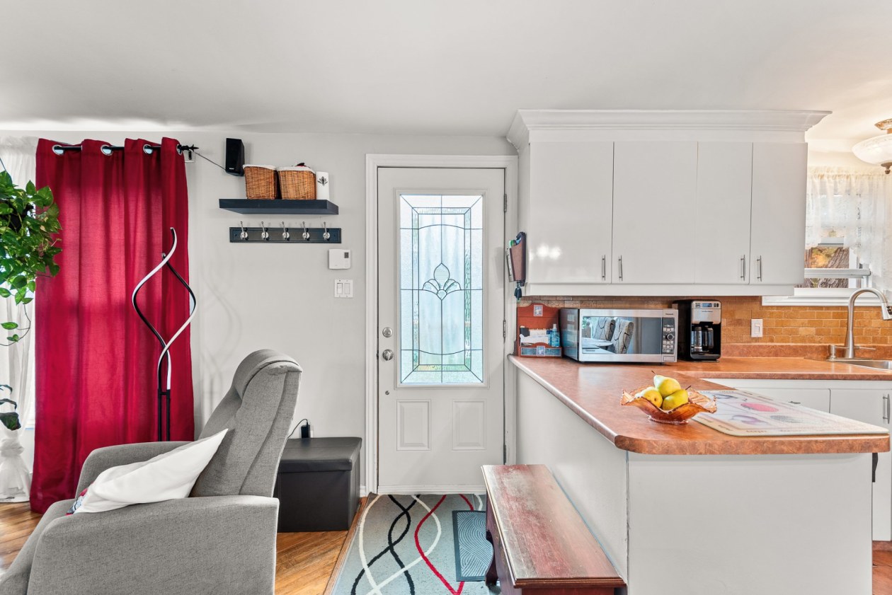 Hall d'entrée — 3950 Boul. Sir-Wilfrid-Laurier, Longueuil