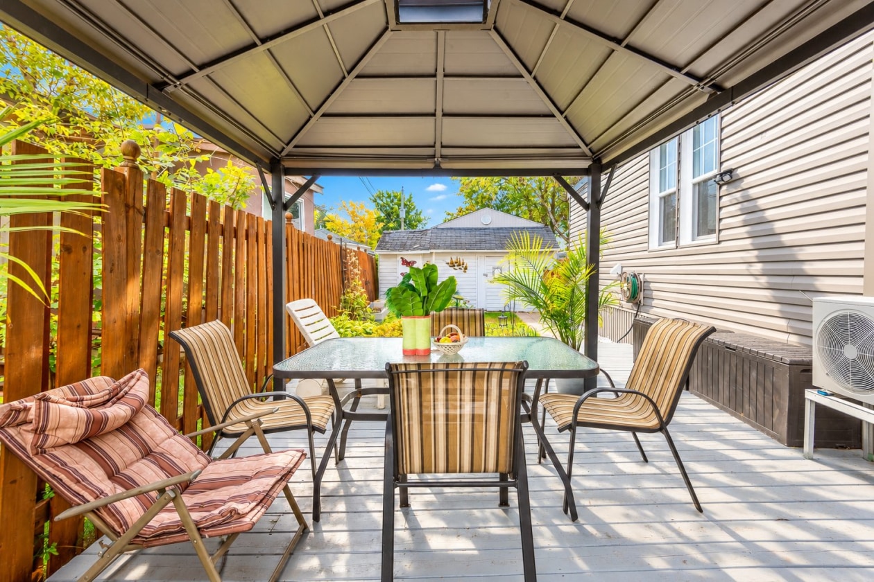 Terrasse — 3950 Boul. Sir-Wilfrid-Laurier, Longueuil