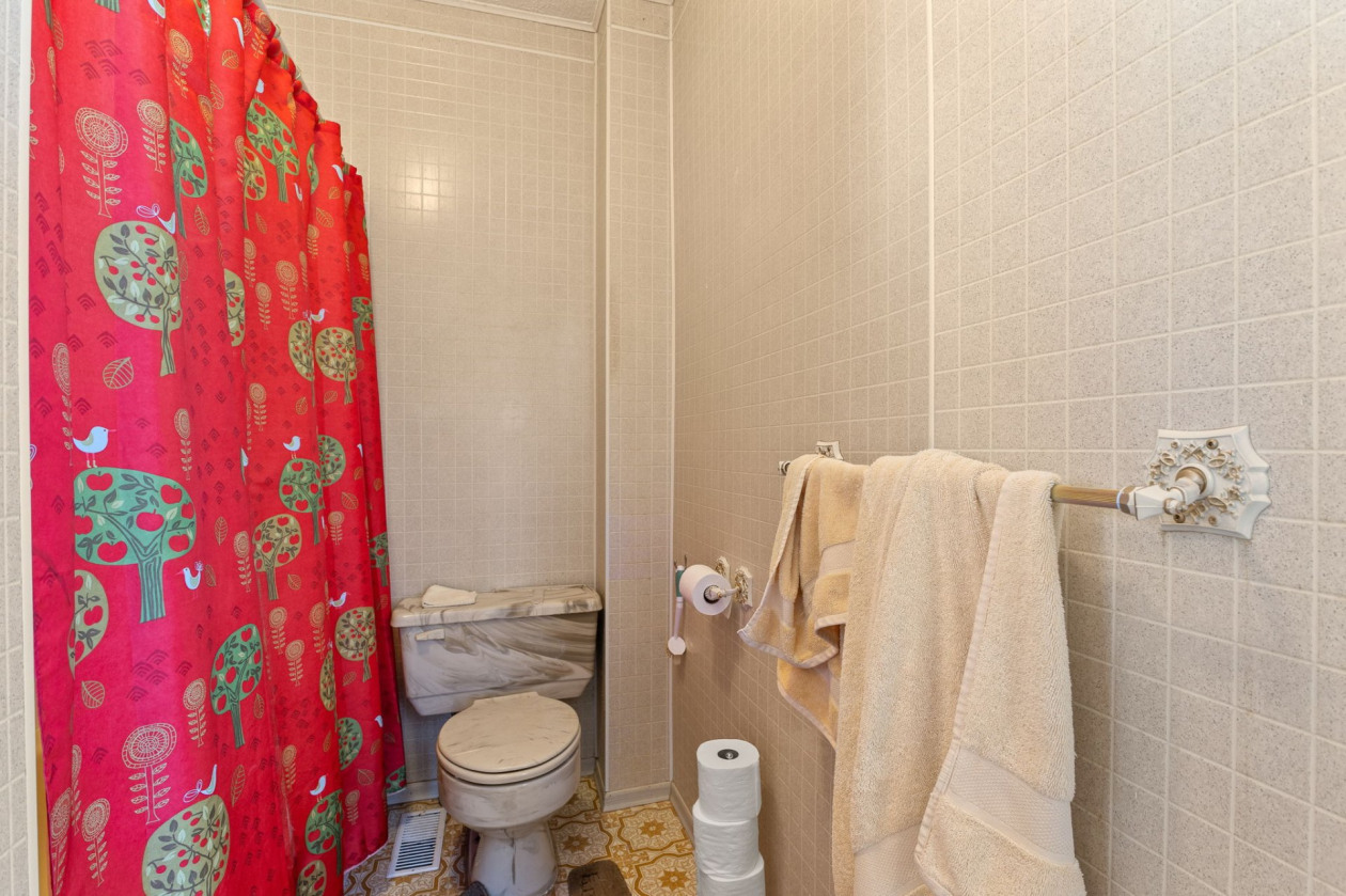 Salle de bains — 11 Rue Coulonge, Fort-Coulonge
