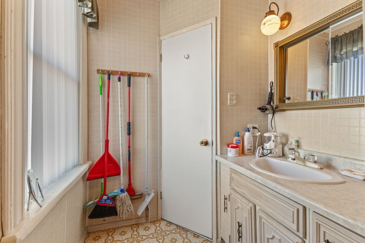 Salle de bains — 11 Rue Coulonge, Fort-Coulonge