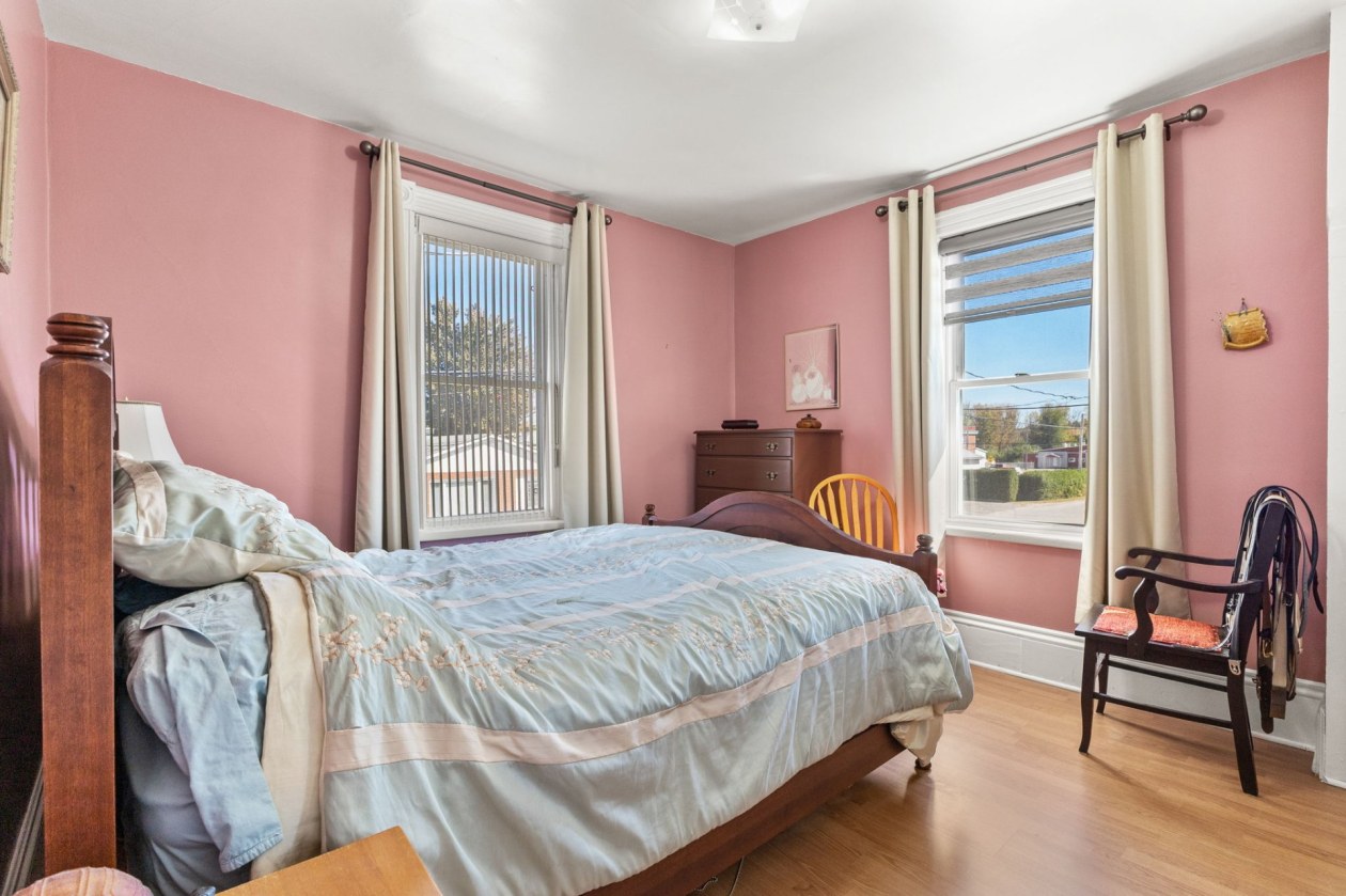 Chambre à coucher principale — 11 Rue Coulonge, Fort-Coulonge
